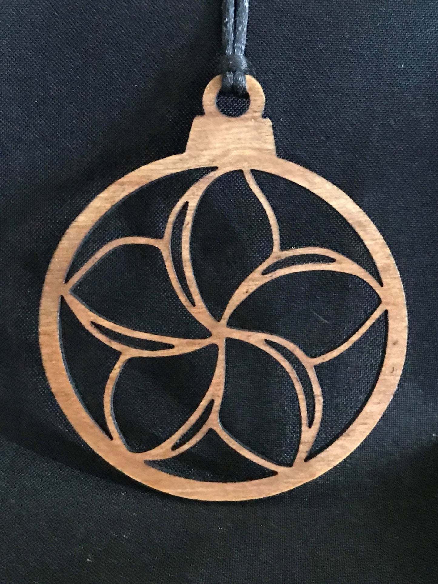 Plumeria Flower Circle Ornament