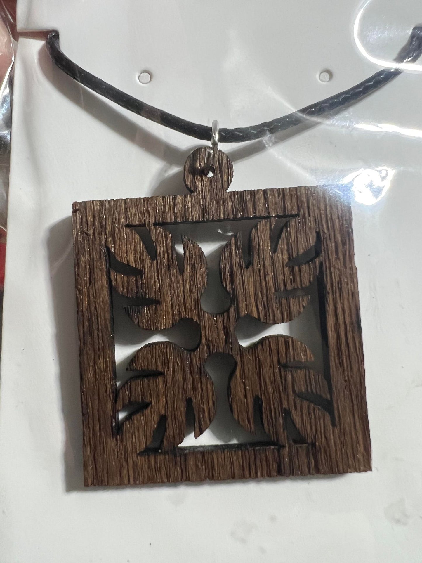 Ulu Quilt Pendant