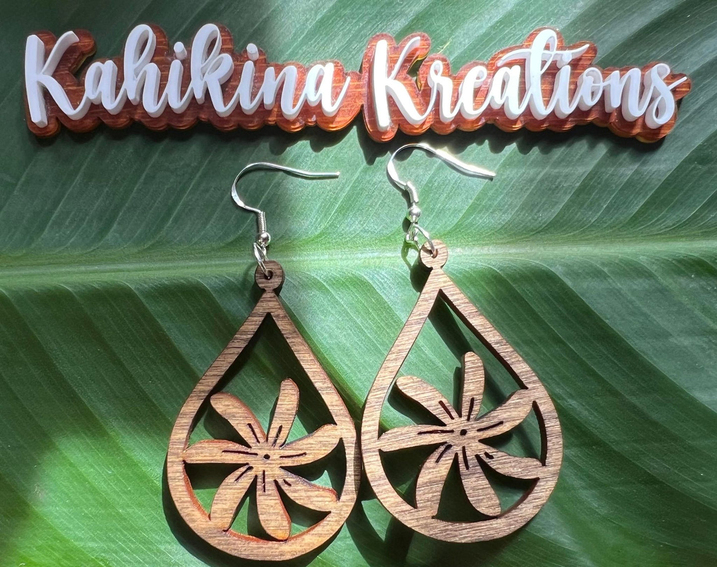 Earring Tiare Teardrop