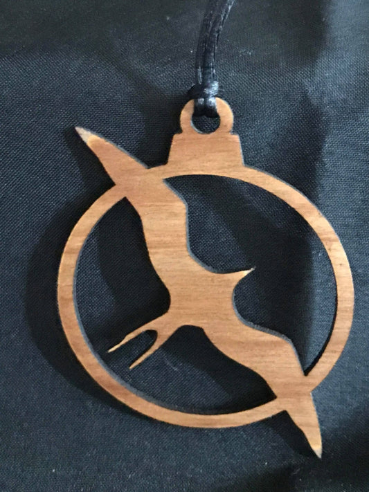 Iwa Bird Circle Ornament